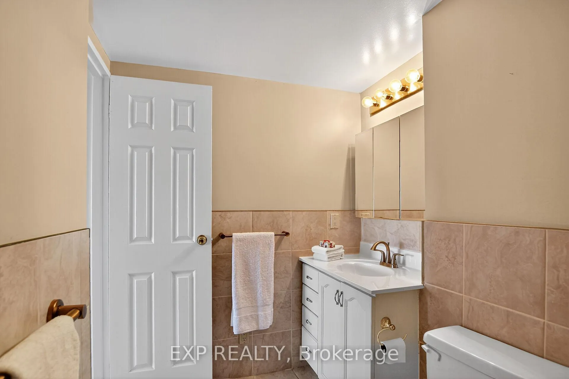 Photo 37 of Unit 606, 100 Grant Carman Drive, Ottawa, Borden Farm/Stewart Farm/Carleton Heights/Parkwood Hills — HOMEH