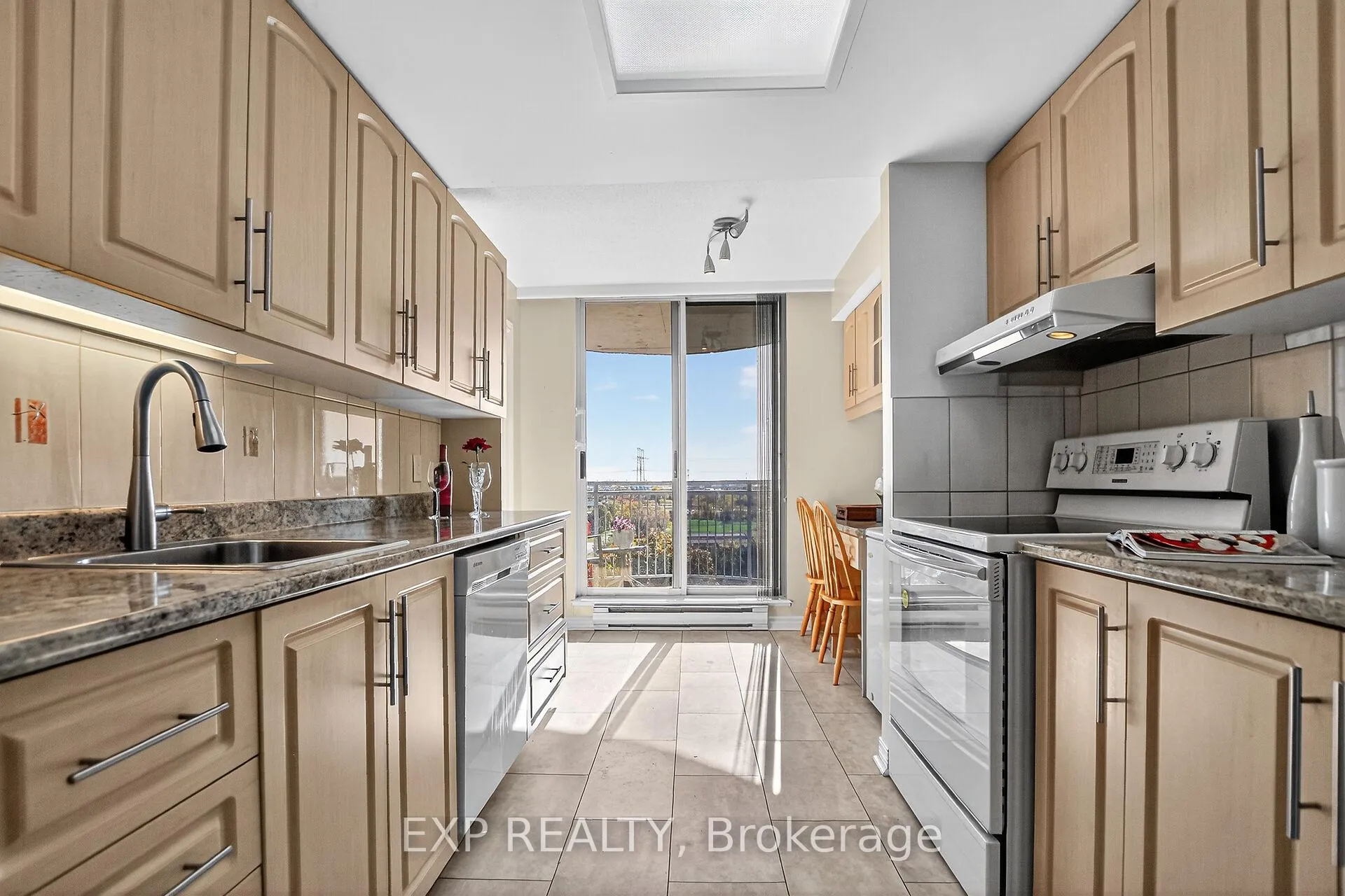Photo 39 of Unit 606, 100 Grant Carman Drive, Ottawa, Borden Farm/Stewart Farm/Carleton Heights/Parkwood Hills — HOMEH