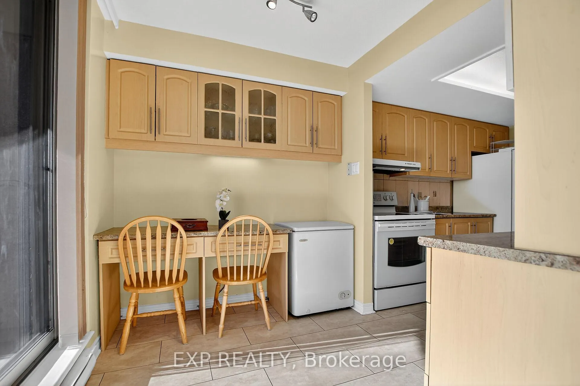 Photo 42 of Unit 606, 100 Grant Carman Drive, Ottawa, Borden Farm/Stewart Farm/Carleton Heights/Parkwood Hills — HOMEH