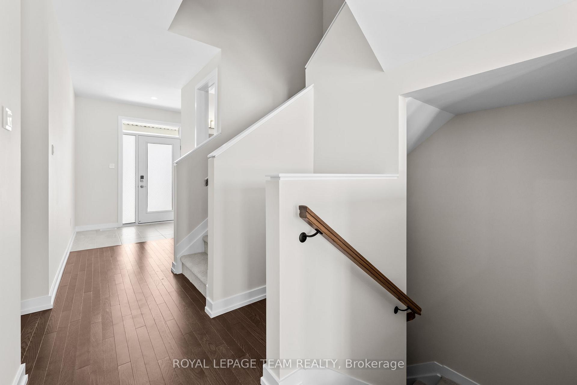 Photo 3 of 2038 Postilion Street, Ottawa, Richmond — HOMEH