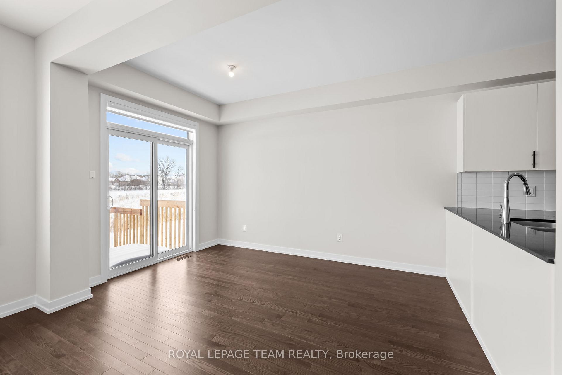 Photo 9 of 2038 Postilion Street, Ottawa, Richmond — HOMEH