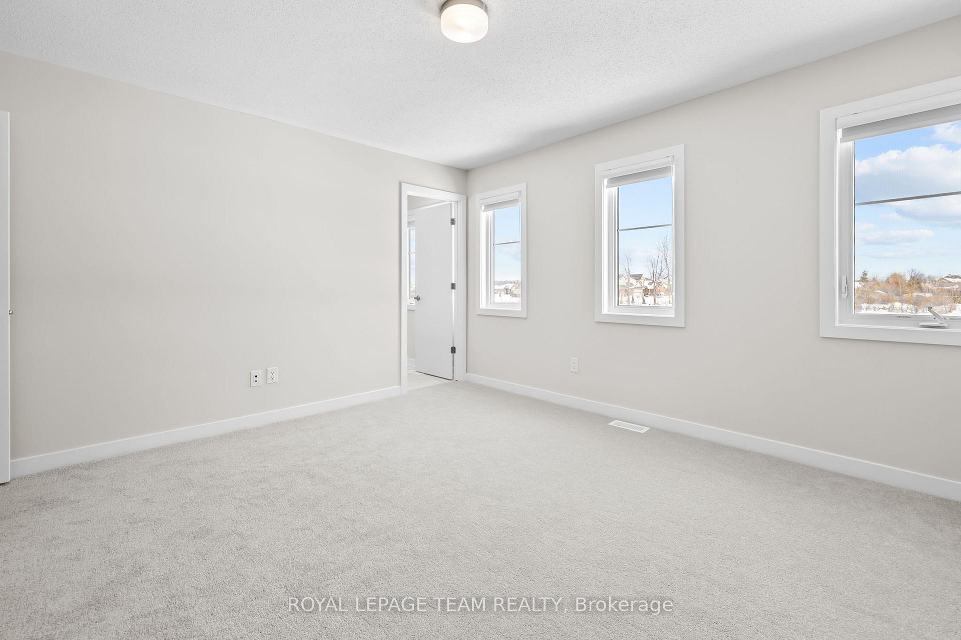 Photo 12 of 2038 Postilion Street, Ottawa, Richmond — HOMEH