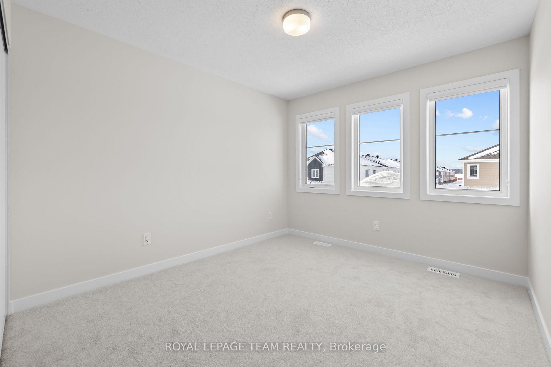 Photo 14 of 2038 Postilion Street, Ottawa, Richmond — HOMEH