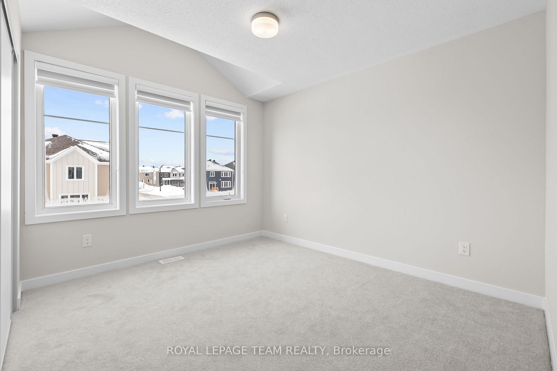 Photo 15 of 2038 Postilion Street, Ottawa, Richmond — HOMEH