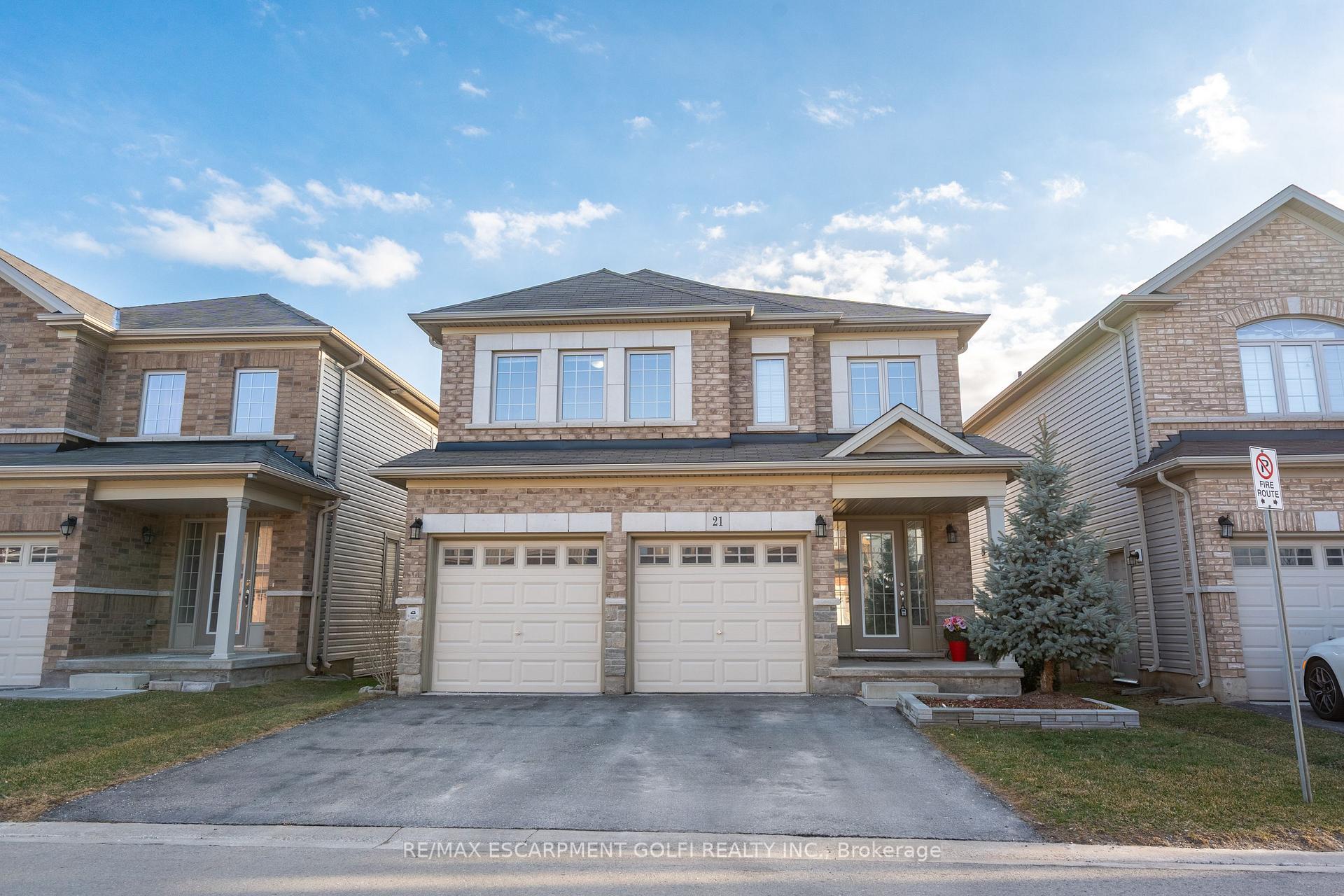Photo 2 of Unit 21, 77 Avery Crescent, St. Catharines, Oakdale — HOMEH