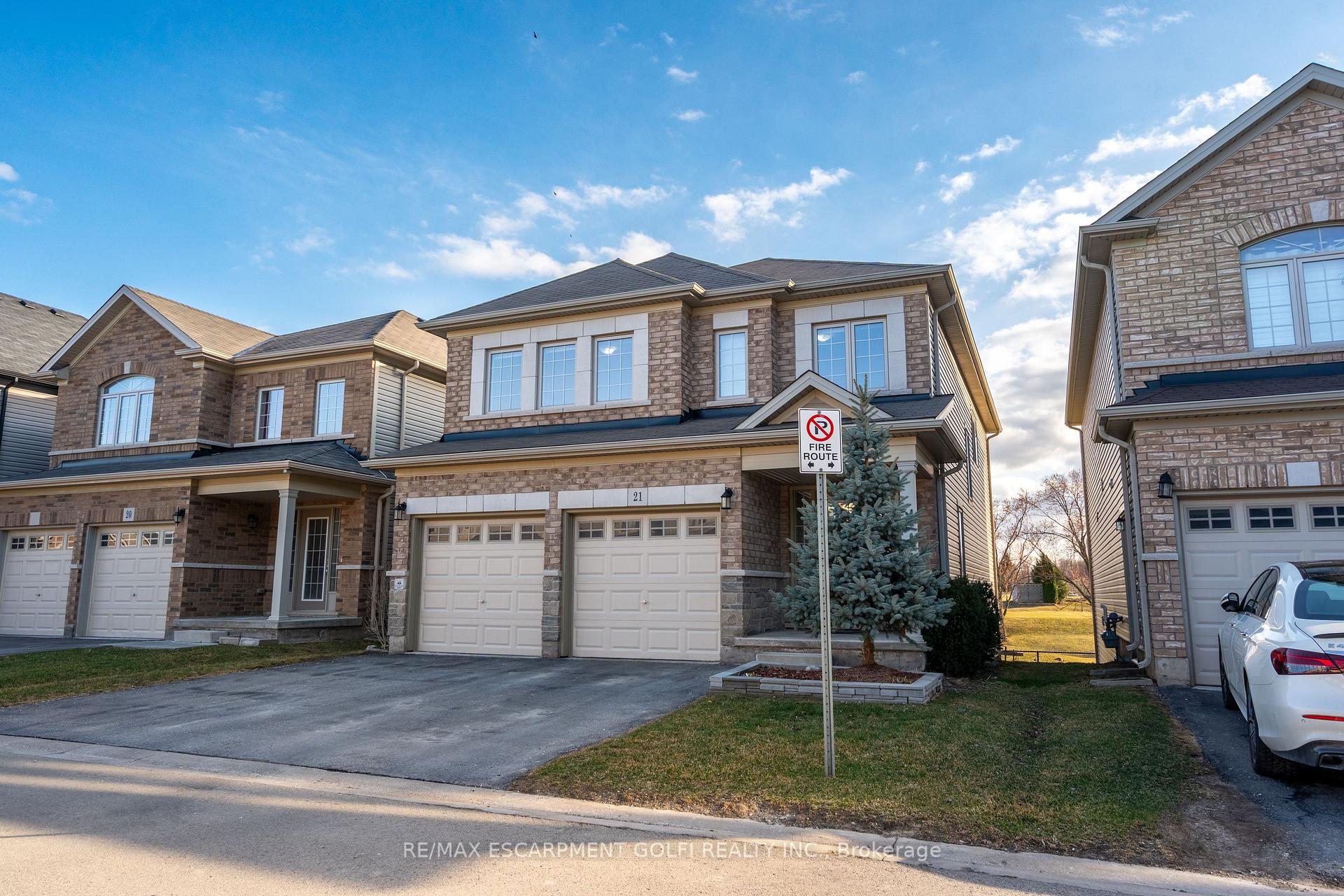 Photo 3 of Unit 21, 77 Avery Crescent, St. Catharines, Oakdale — HOMEH
