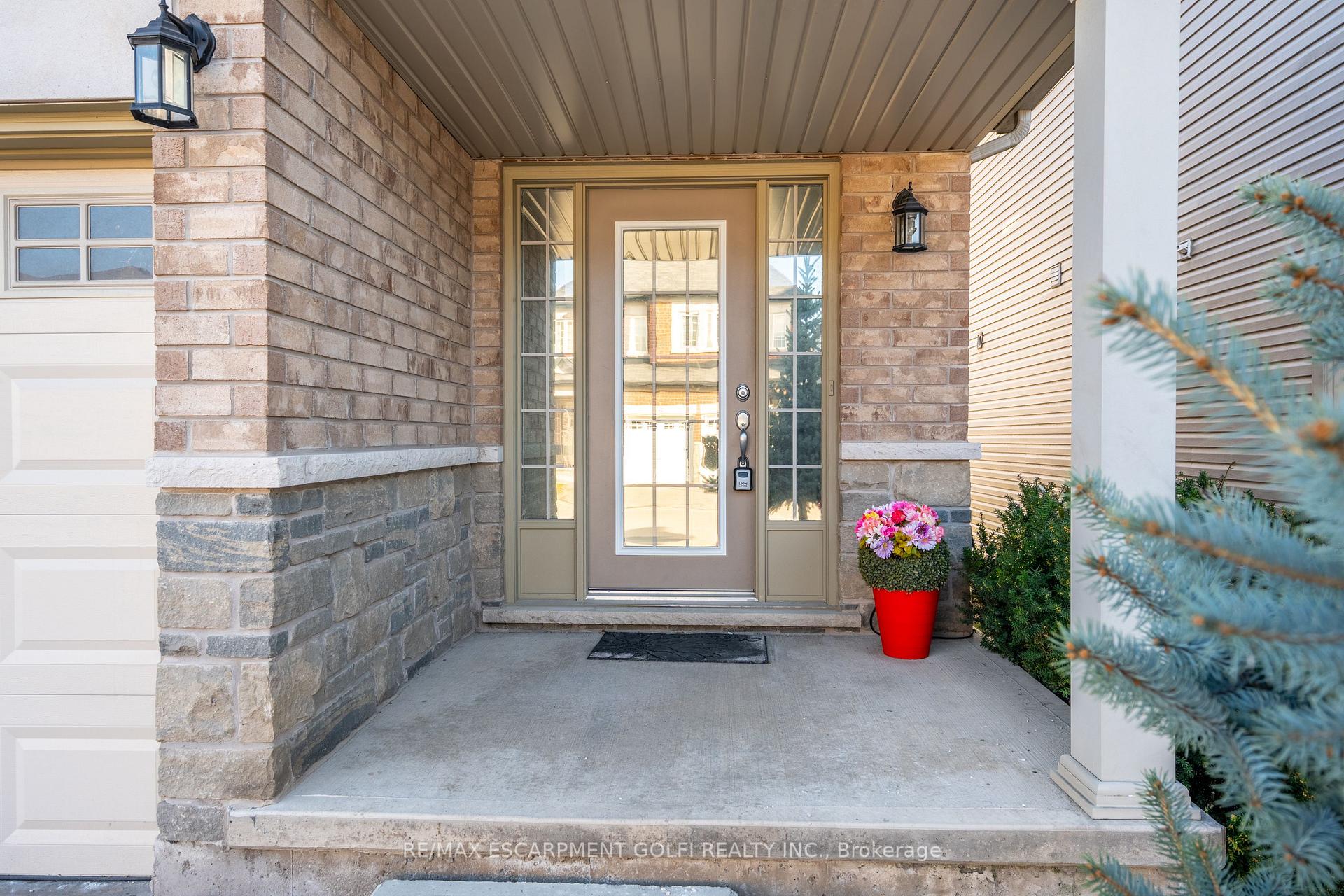 Photo 4 of Unit 21, 77 Avery Crescent, St. Catharines, Oakdale — HOMEH