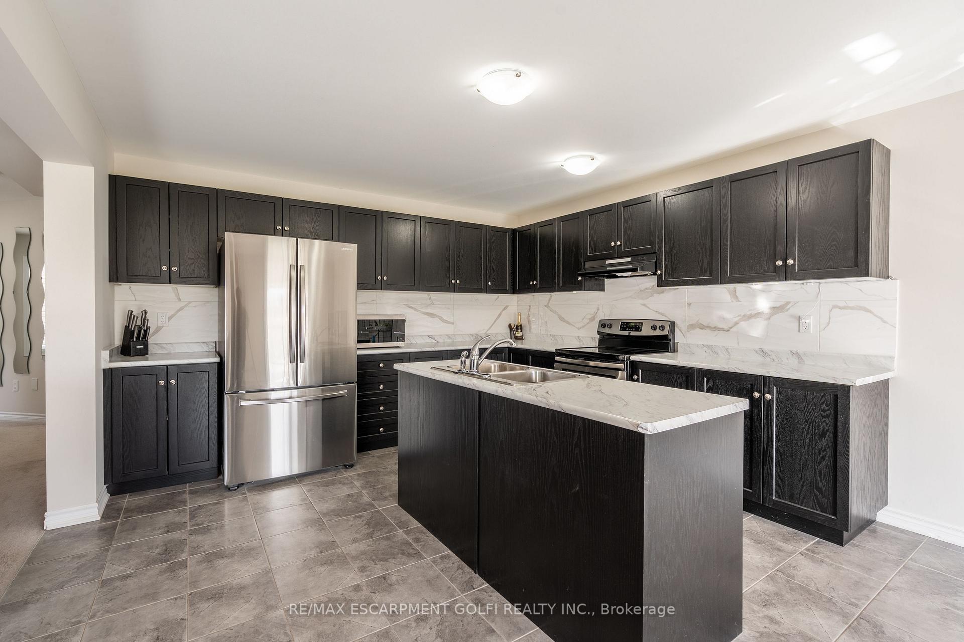 Photo 8 of Unit 21, 77 Avery Crescent, St. Catharines, Oakdale — HOMEH