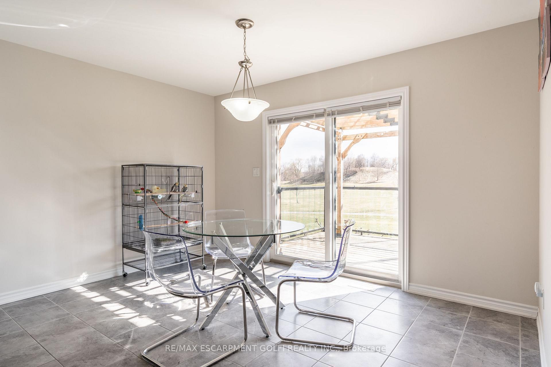 Photo 11 of Unit 21, 77 Avery Crescent, St. Catharines, Oakdale — HOMEH