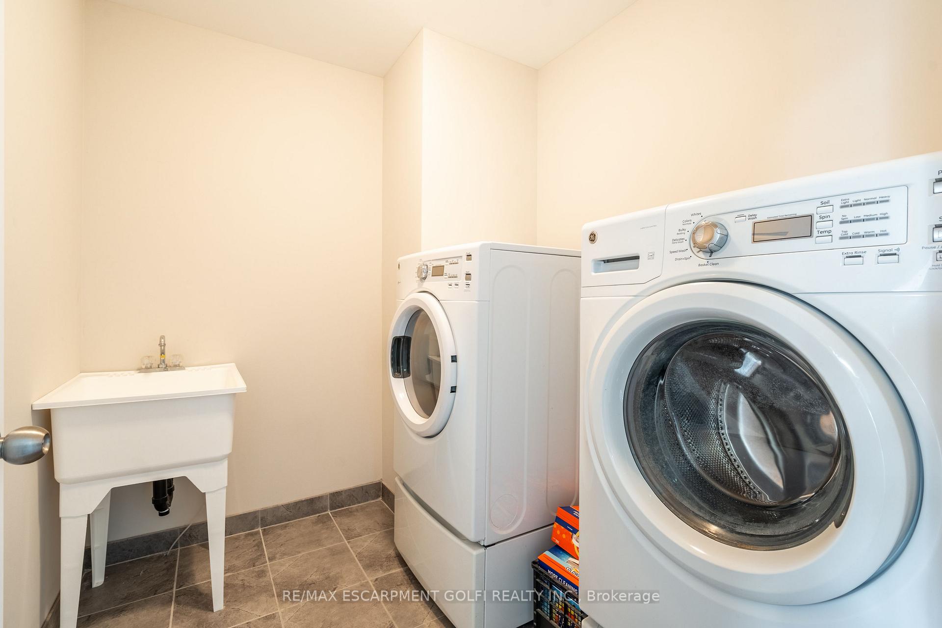 Photo 27 of Unit 21, 77 Avery Crescent, St. Catharines, Oakdale — HOMEH