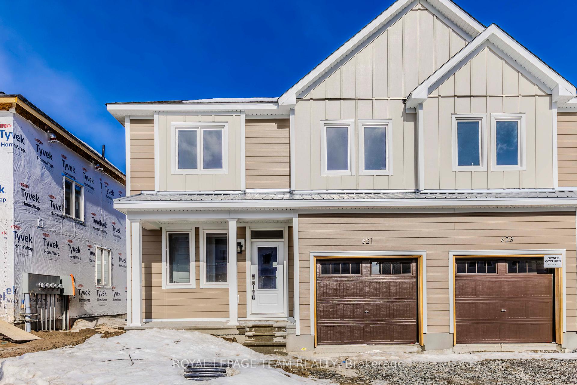 Front of 621 Alopex Row
