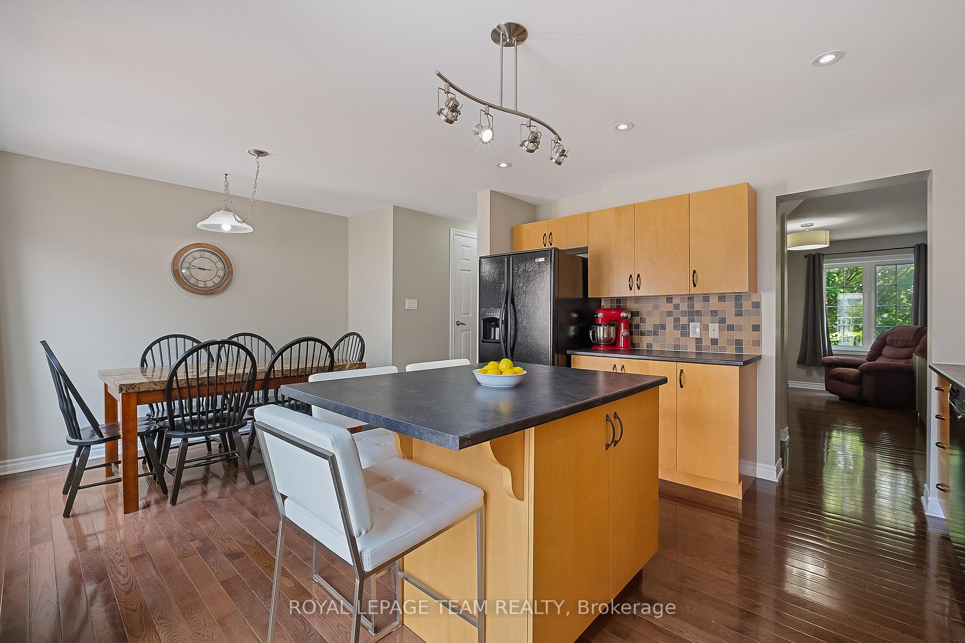 Photo 17 of 127 Harmattan Avenue, Ottawa, Stittsville (North) — HOMEH
