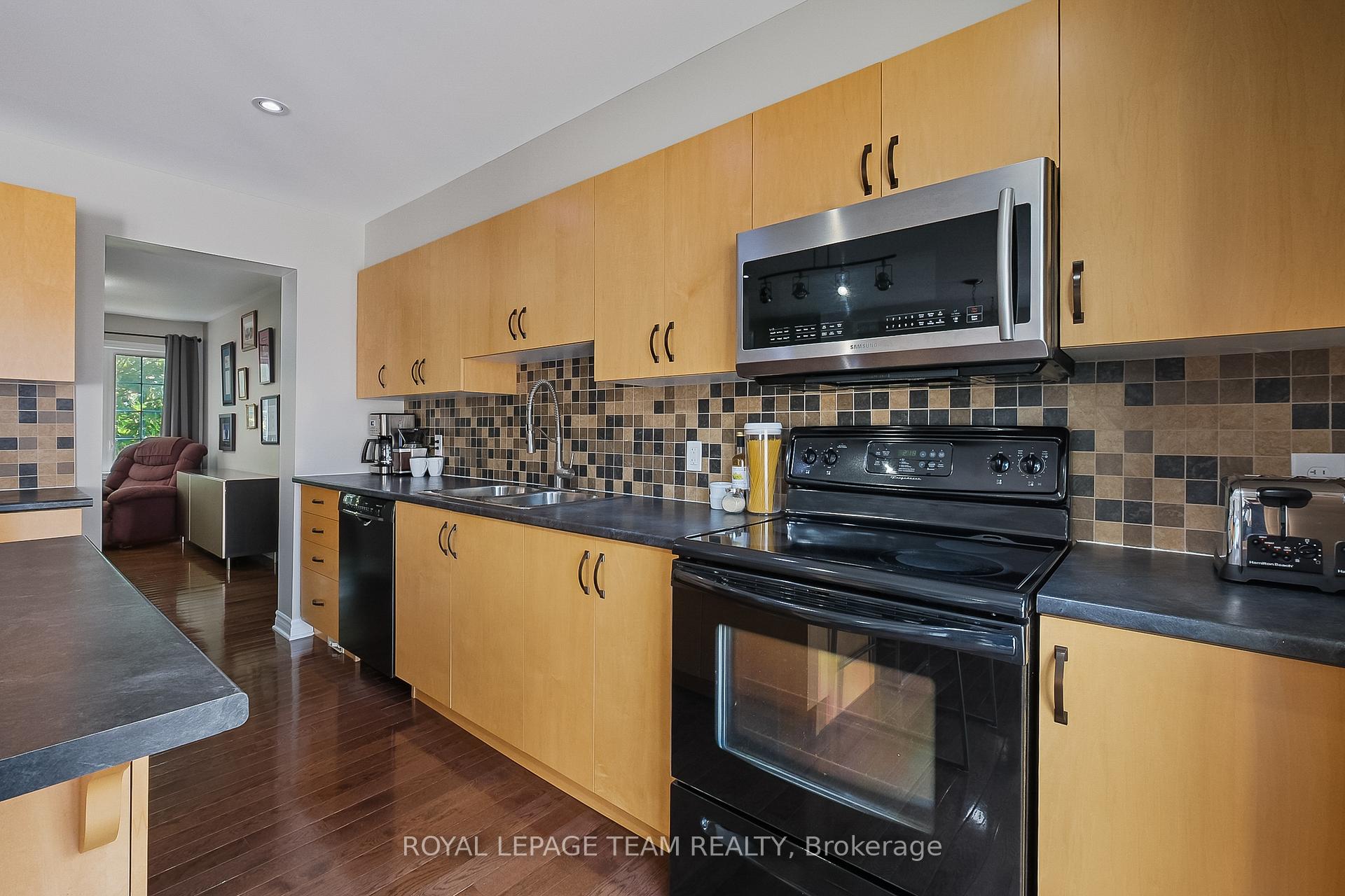 Photo 18 of 127 Harmattan Avenue, Ottawa, Stittsville (North) — HOMEH