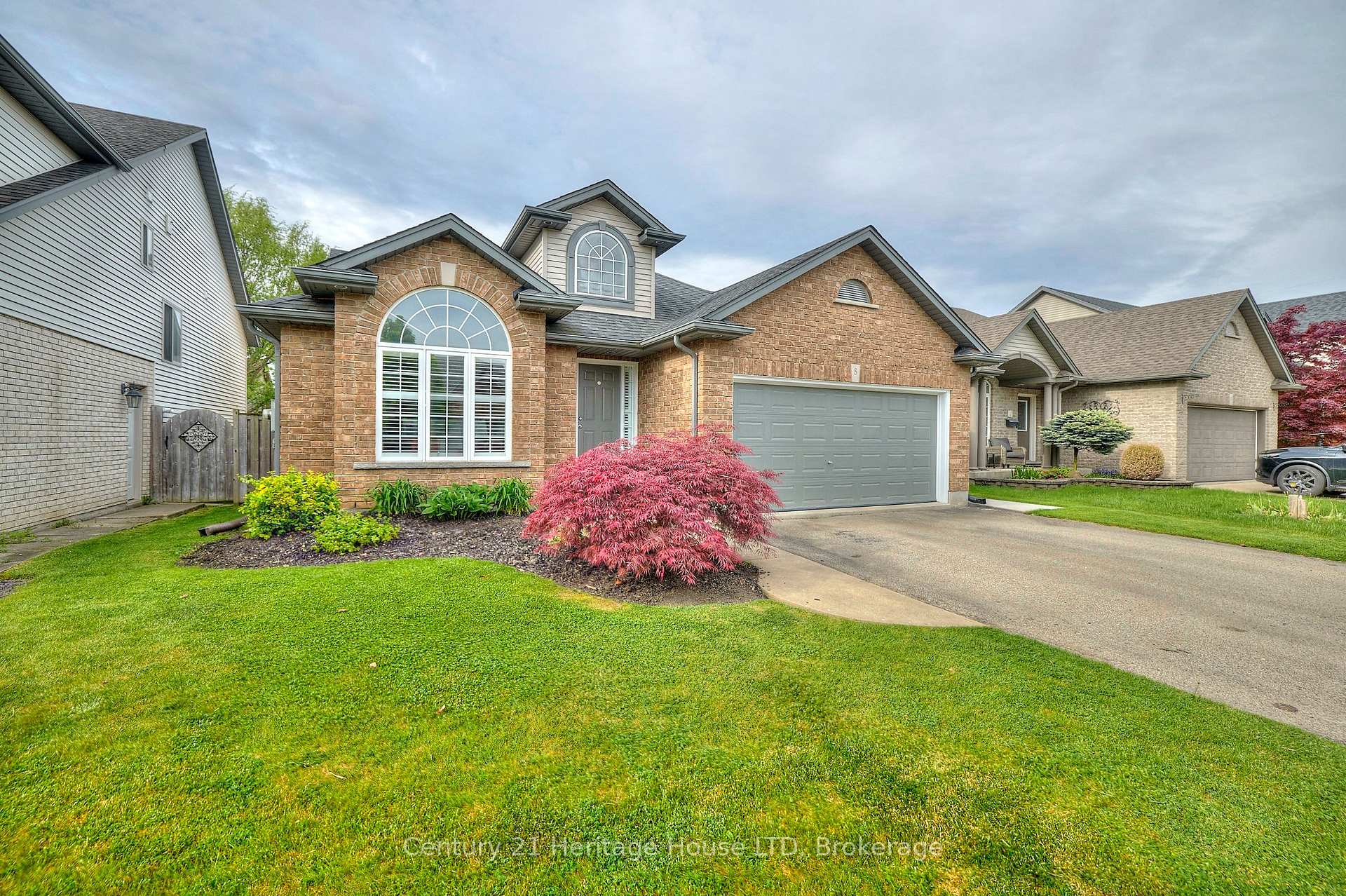 Photo 1 of 8 Arlene Street, St. Catharines, Rykert/Vansickle — HOMEH