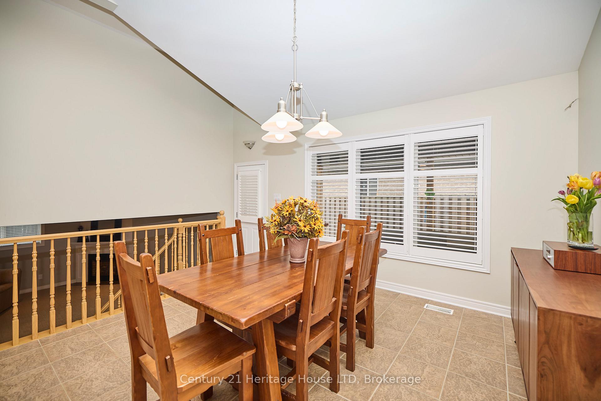 Photo 7 of 8 Arlene Street, St. Catharines, Rykert/Vansickle — HOMEH