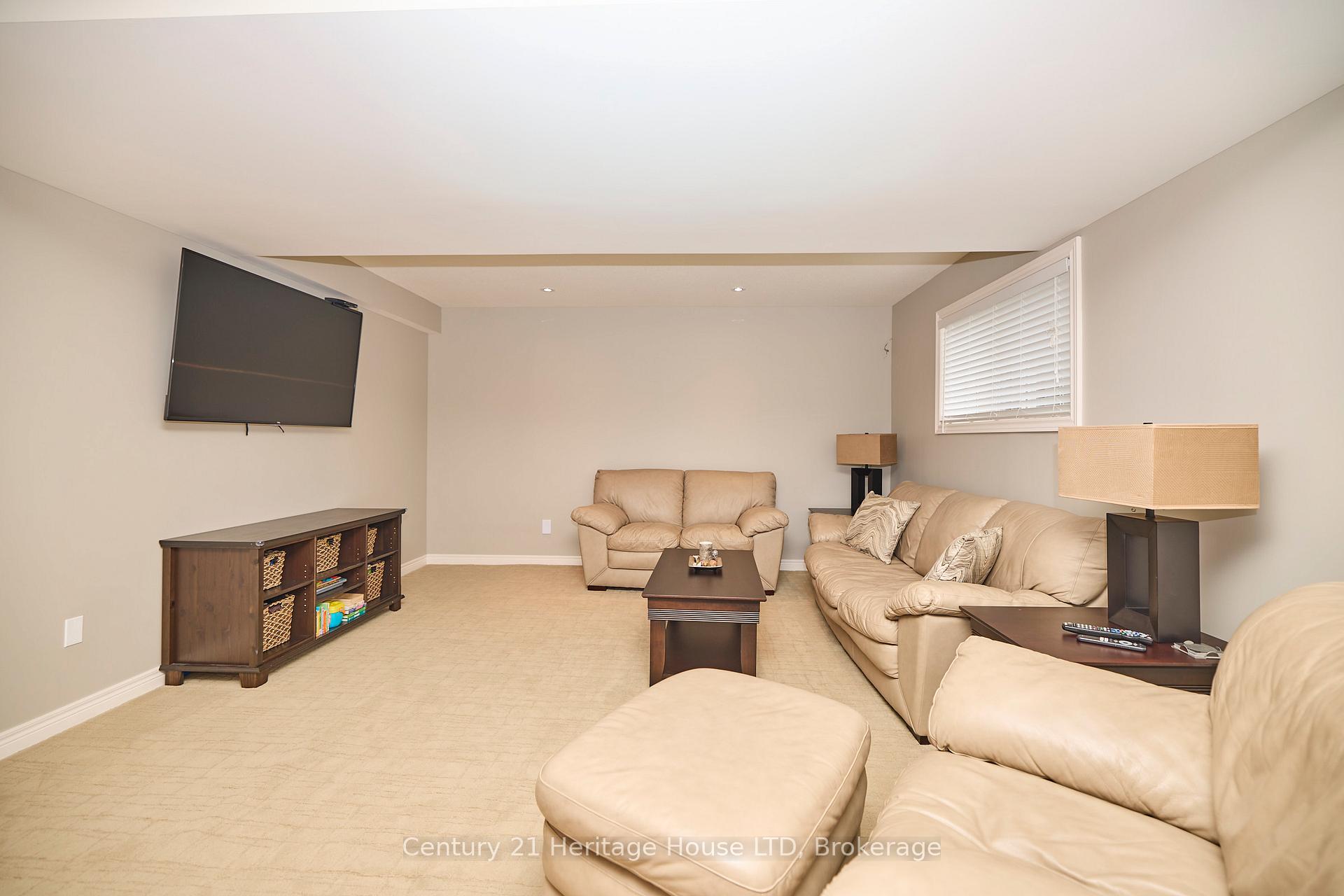 Photo 19 of 8 Arlene Street, St. Catharines, Rykert/Vansickle — HOMEH