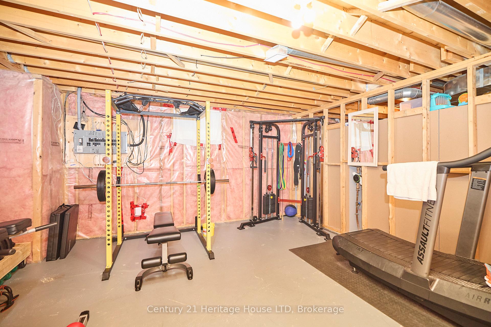 Photo 25 of 8 Arlene Street, St. Catharines, Rykert/Vansickle — HOMEH