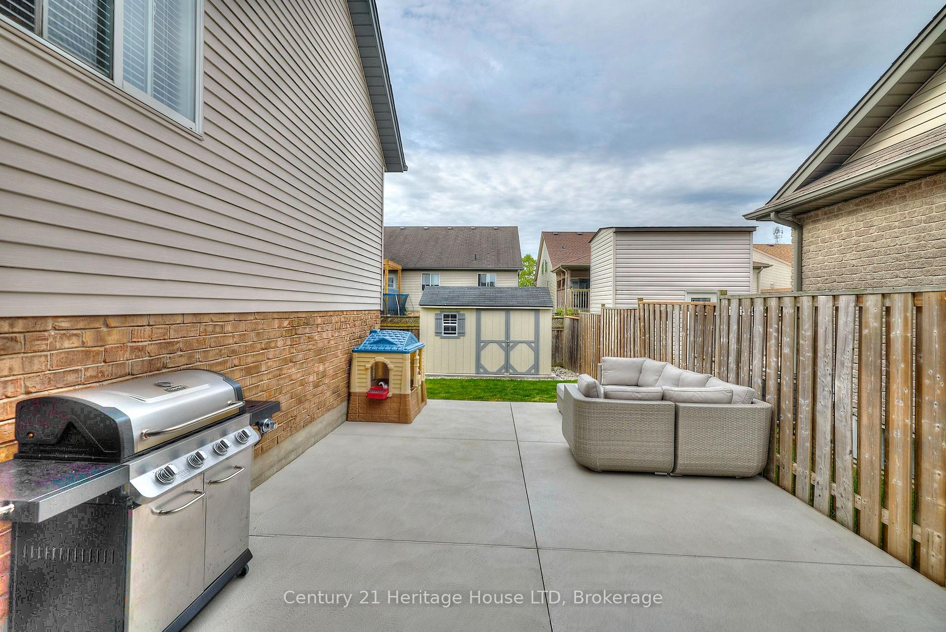 Photo 26 of 8 Arlene Street, St. Catharines, Rykert/Vansickle — HOMEH
