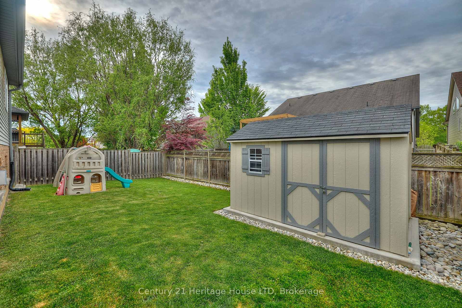 Photo 27 of 8 Arlene Street, St. Catharines, Rykert/Vansickle — HOMEH