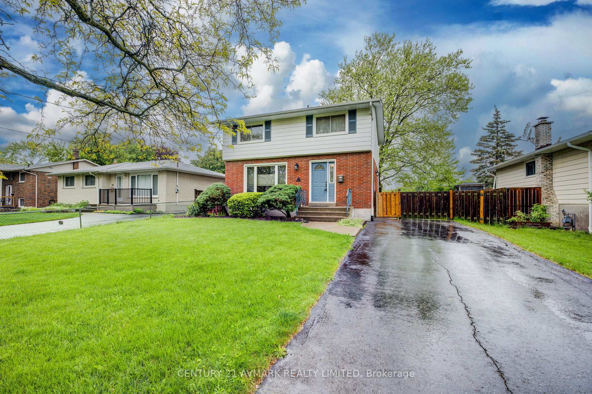 Photo 1 of 101 Meredith Drive, St. Catharines, Carlton/Bunting — HOMEH