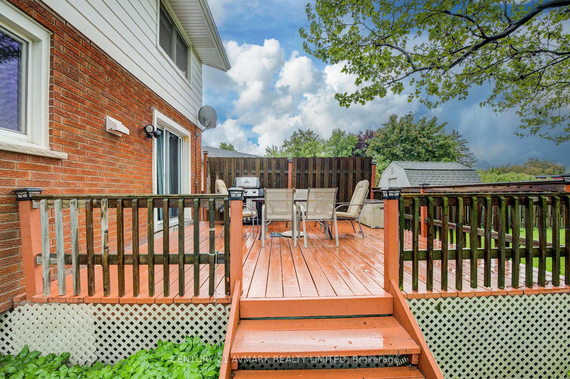 Photo 5 of 101 Meredith Drive, St. Catharines, Carlton/Bunting — HOMEH