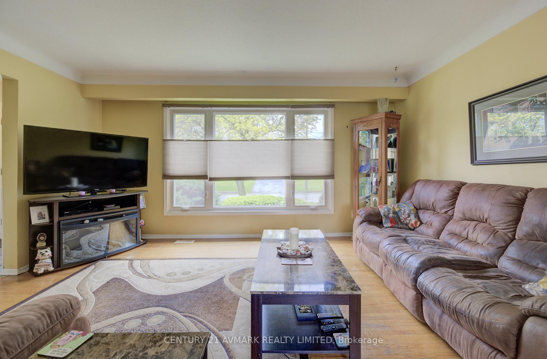 Photo 13 of 101 Meredith Drive, St. Catharines, Carlton/Bunting — HOMEH