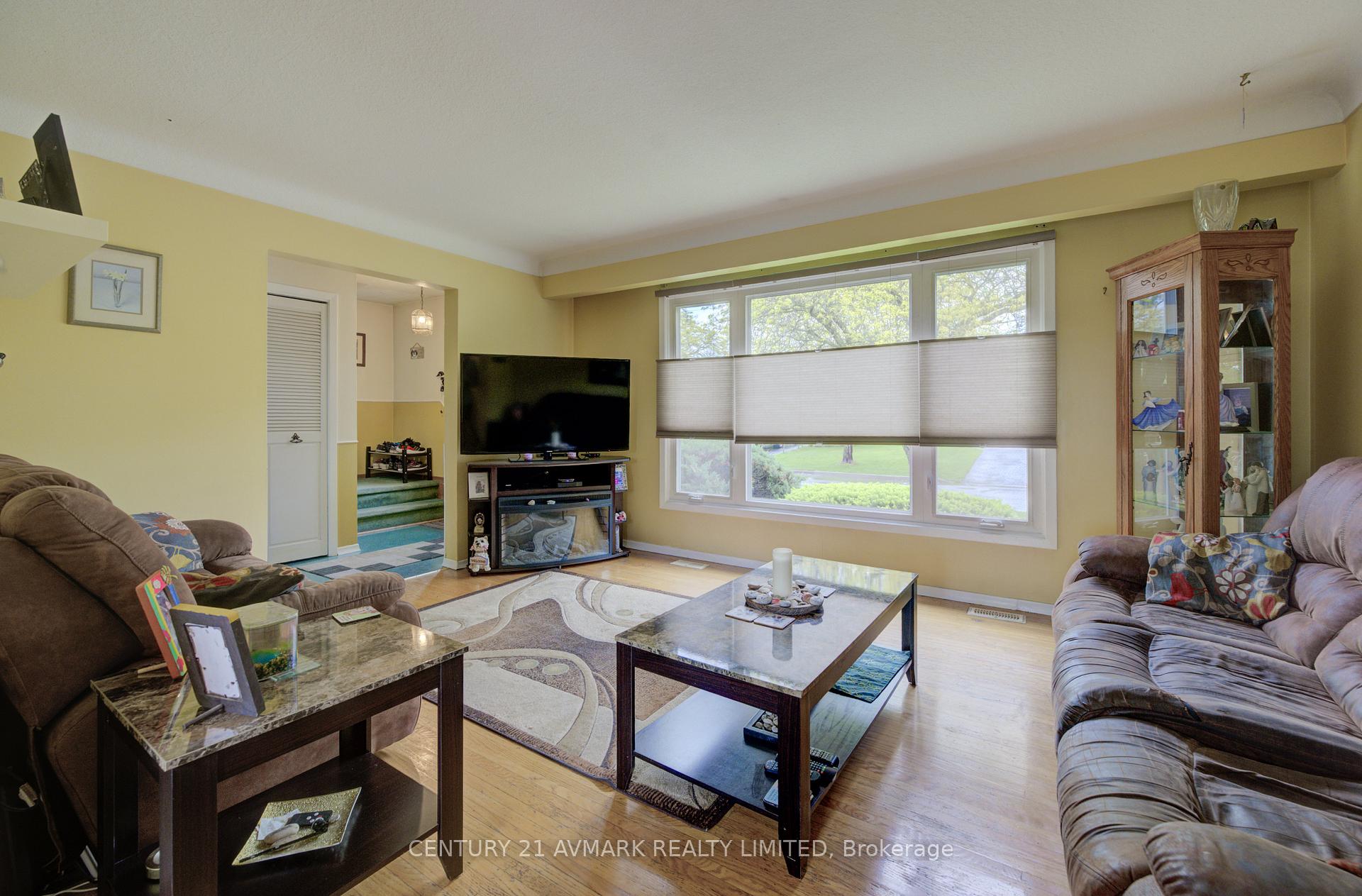 Photo 14 of 101 Meredith Drive, St. Catharines, Carlton/Bunting — HOMEH