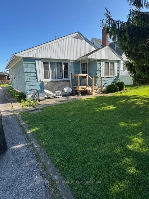 Photo 2 of 29 Henley Drive, St. Catharines, Martindale Pond — HOMEH