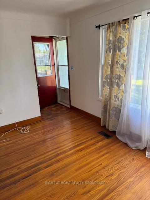 Photo 8 of 29 Henley Drive, St. Catharines, Martindale Pond — HOMEH