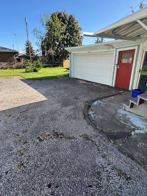 Photo 19 of 29 Henley Drive, St. Catharines, Martindale Pond — HOMEH