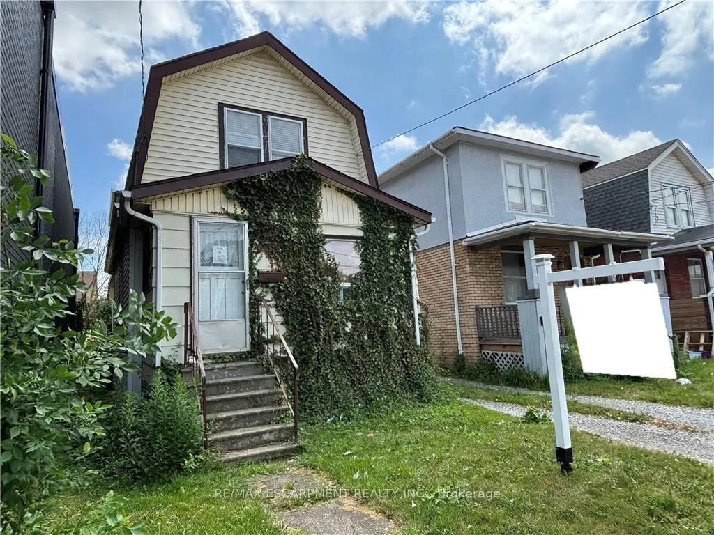 Front of 465 East Main Street