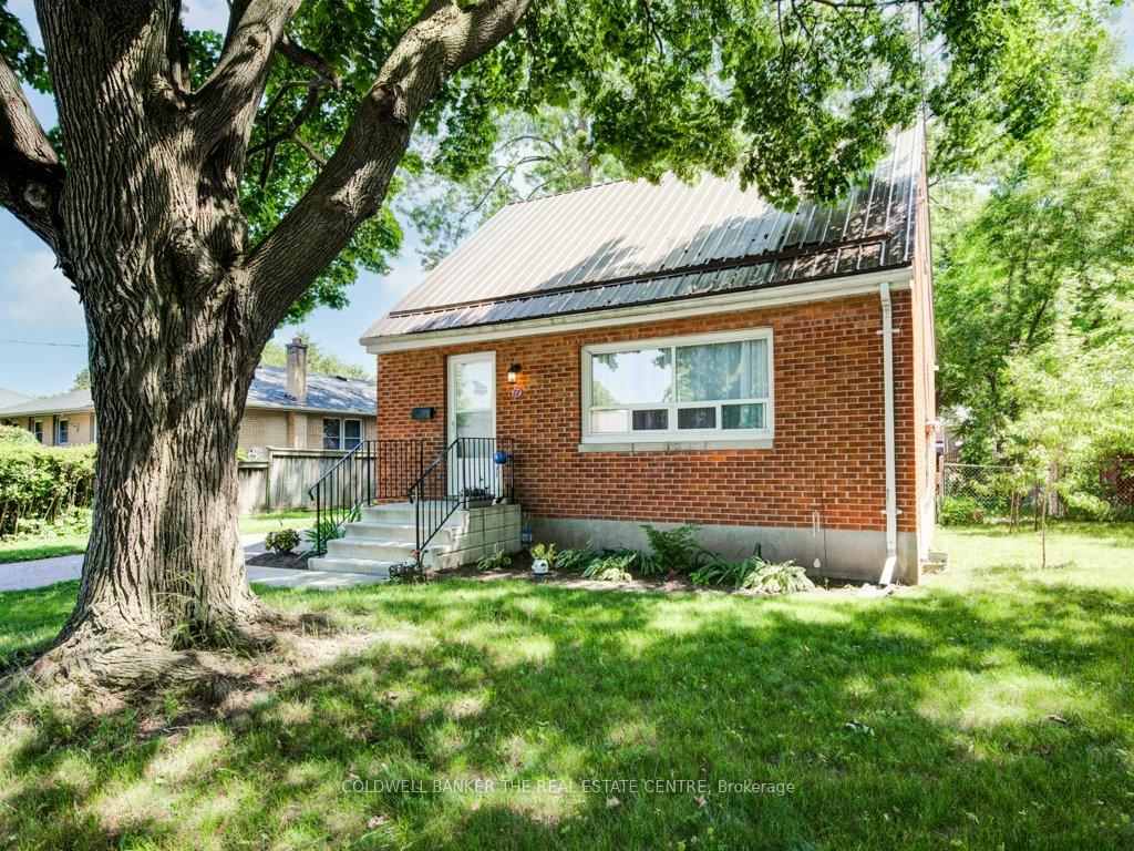 Photo 3 of 87 Dunkirk Drive, St. Thomas — HOMEH