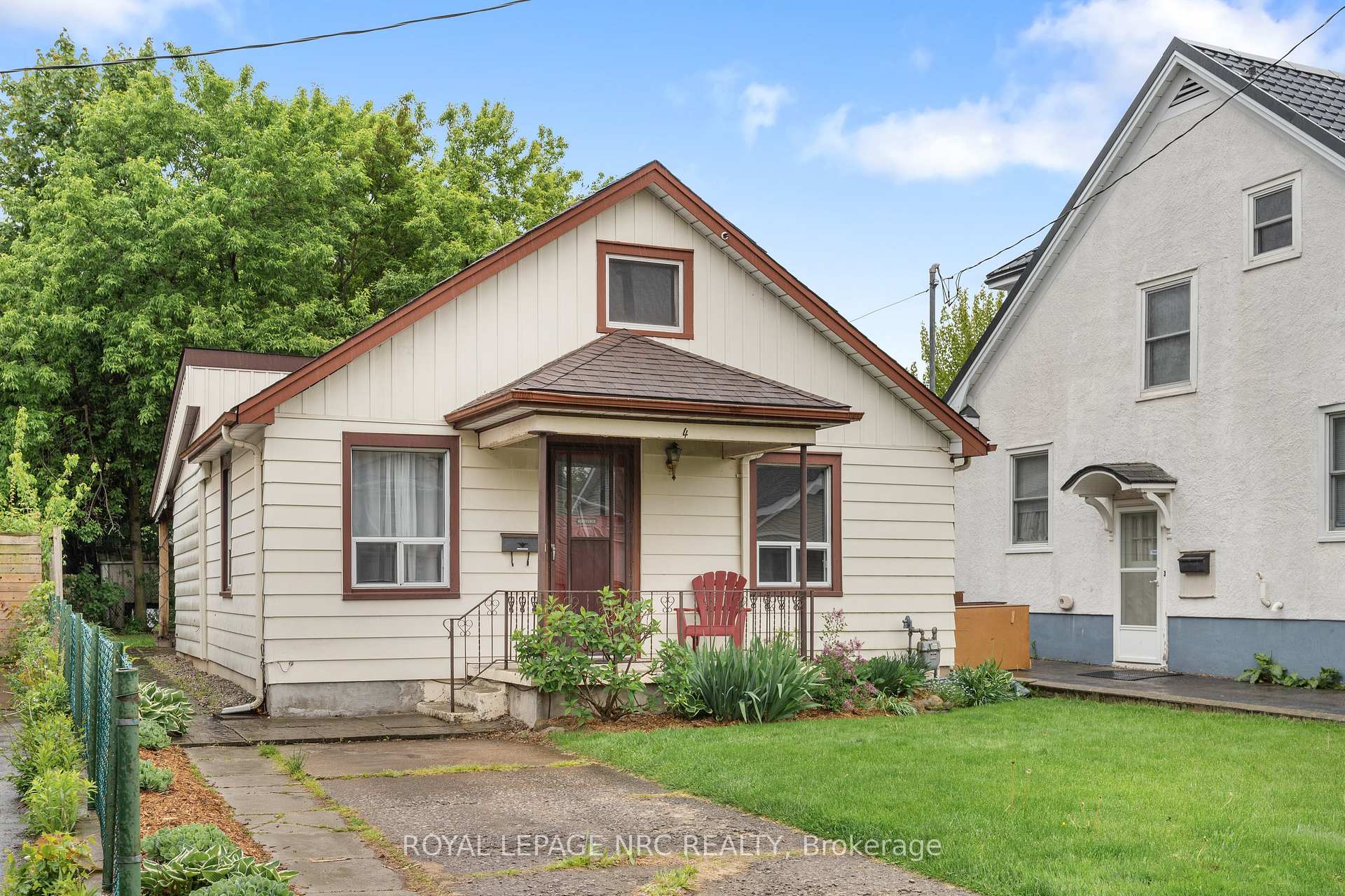 Photo 2 of 4 Moote Street, St. Catharines, Fairview — HOMEH