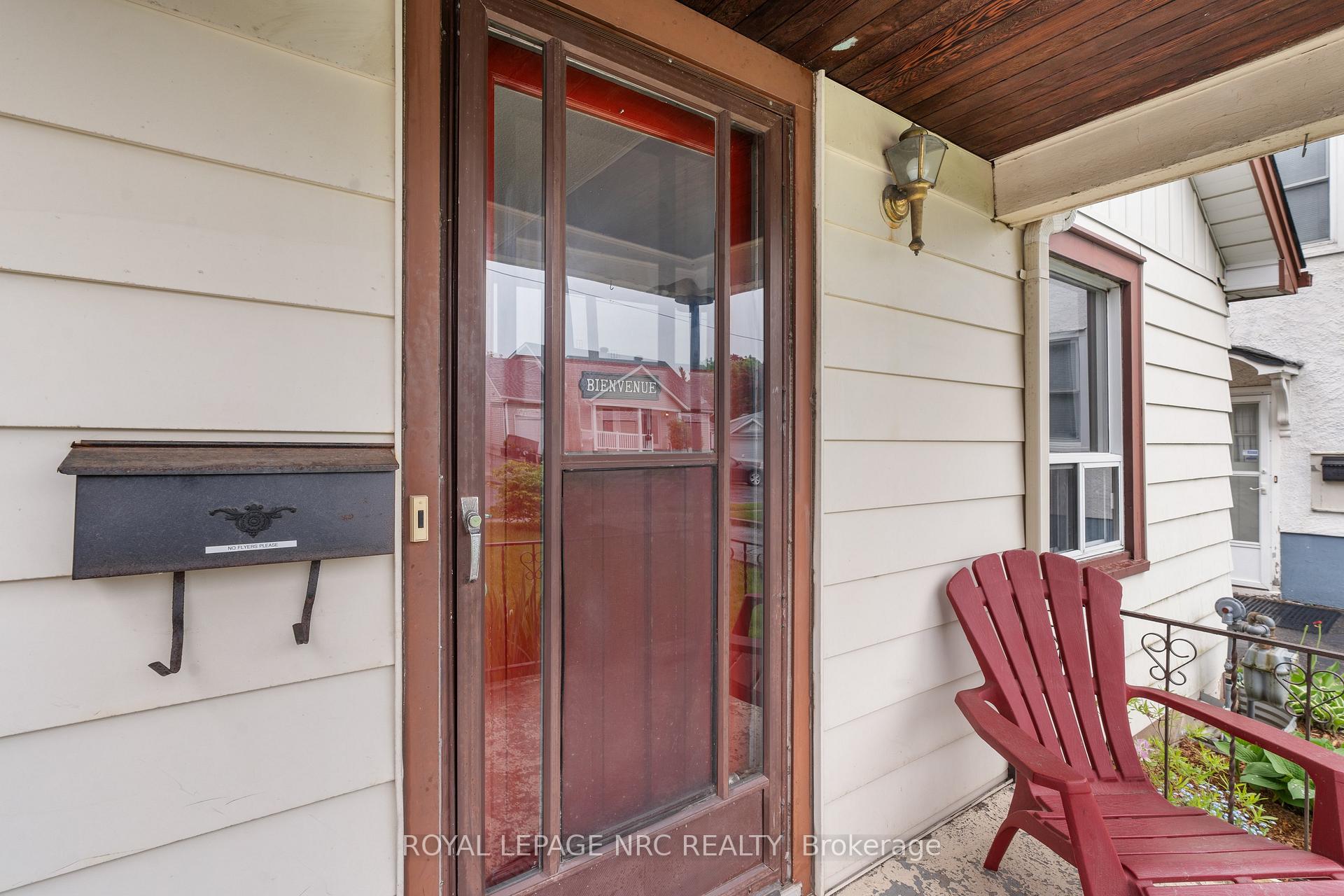 Photo 3 of 4 Moote Street, St. Catharines, Fairview — HOMEH