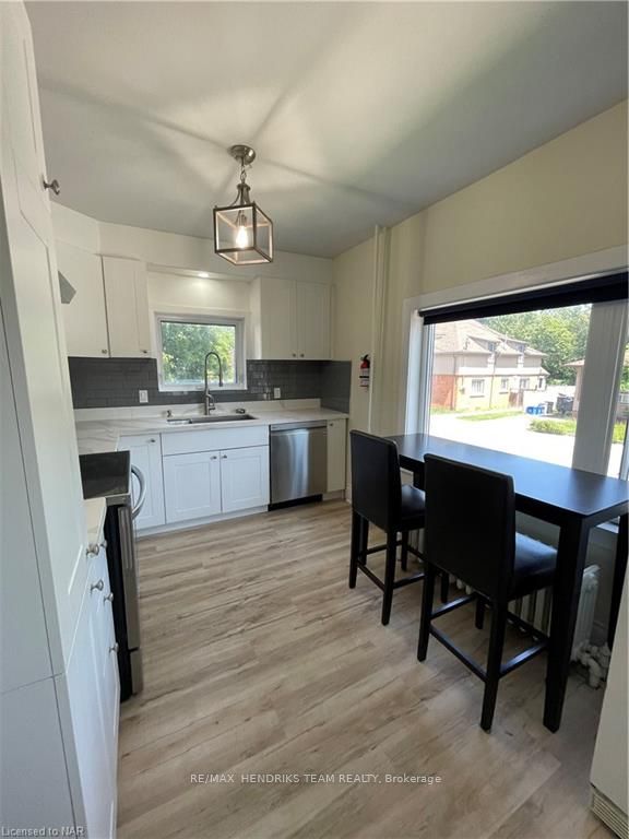 Front of Unit 3, 323 Queenston Street