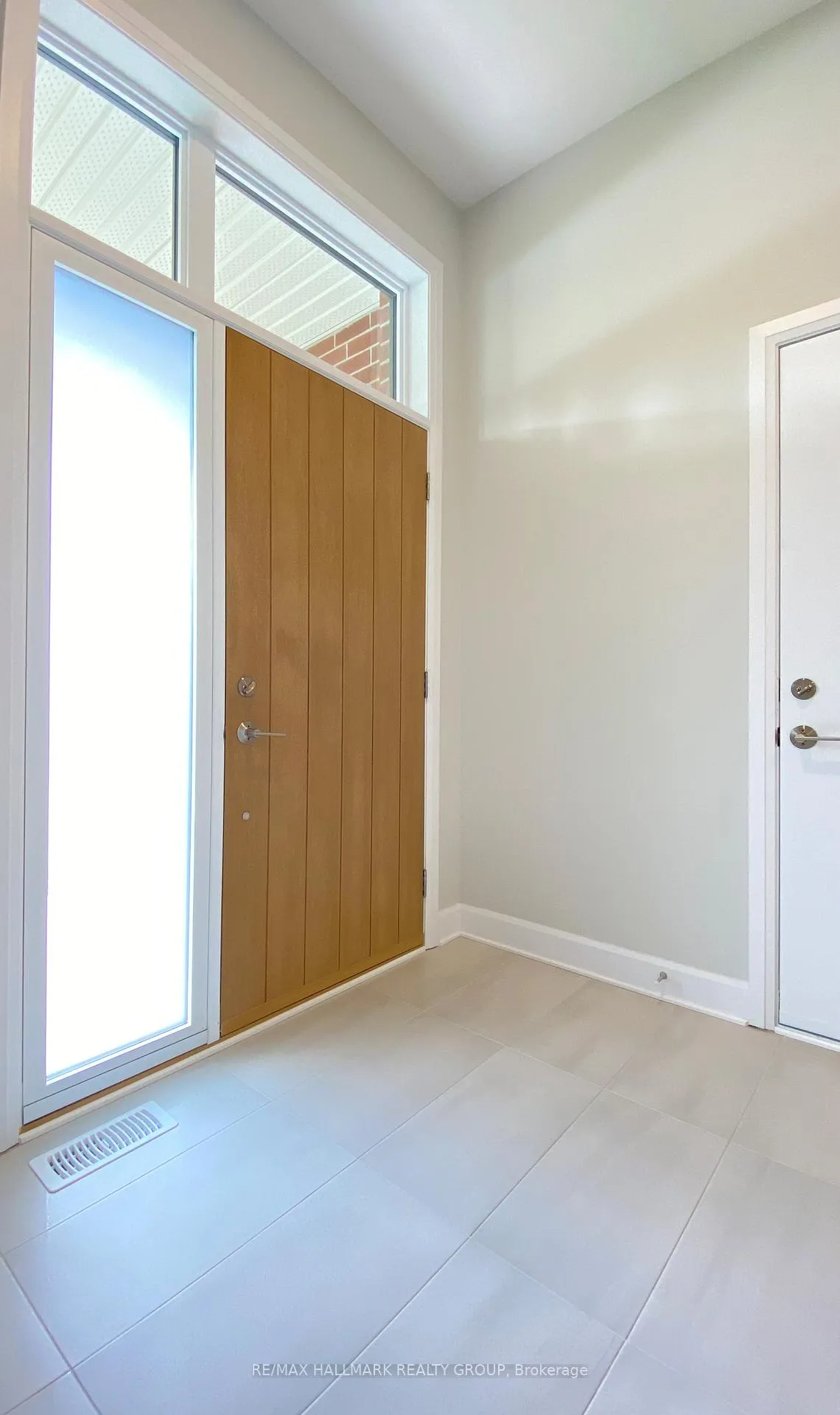 Photo 3 of 1308 Whitlow Grass Way, Ottawa, Kanata - Rural Kanata (Central) — HOMEH