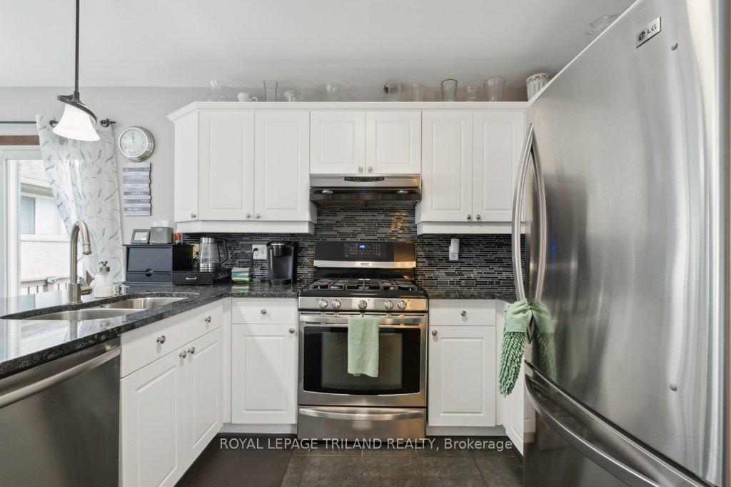 Photo 12 of 10 Schreyer Drive, St. Thomas — HOMEH