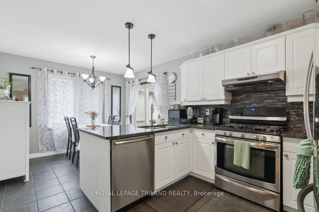 Photo 13 of 10 Schreyer Drive, St. Thomas — HOMEH
