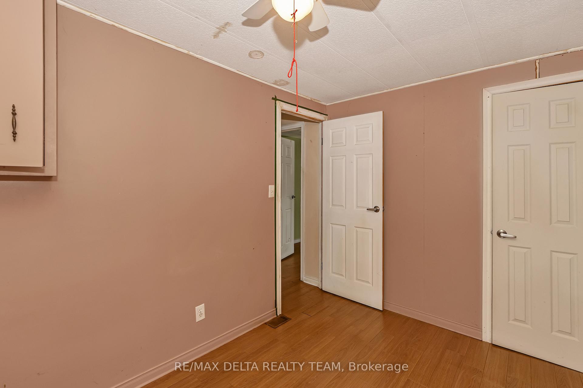 Photo 14 of 25 Fringewood Drive, Ottawa, Fringewood — HOMEH