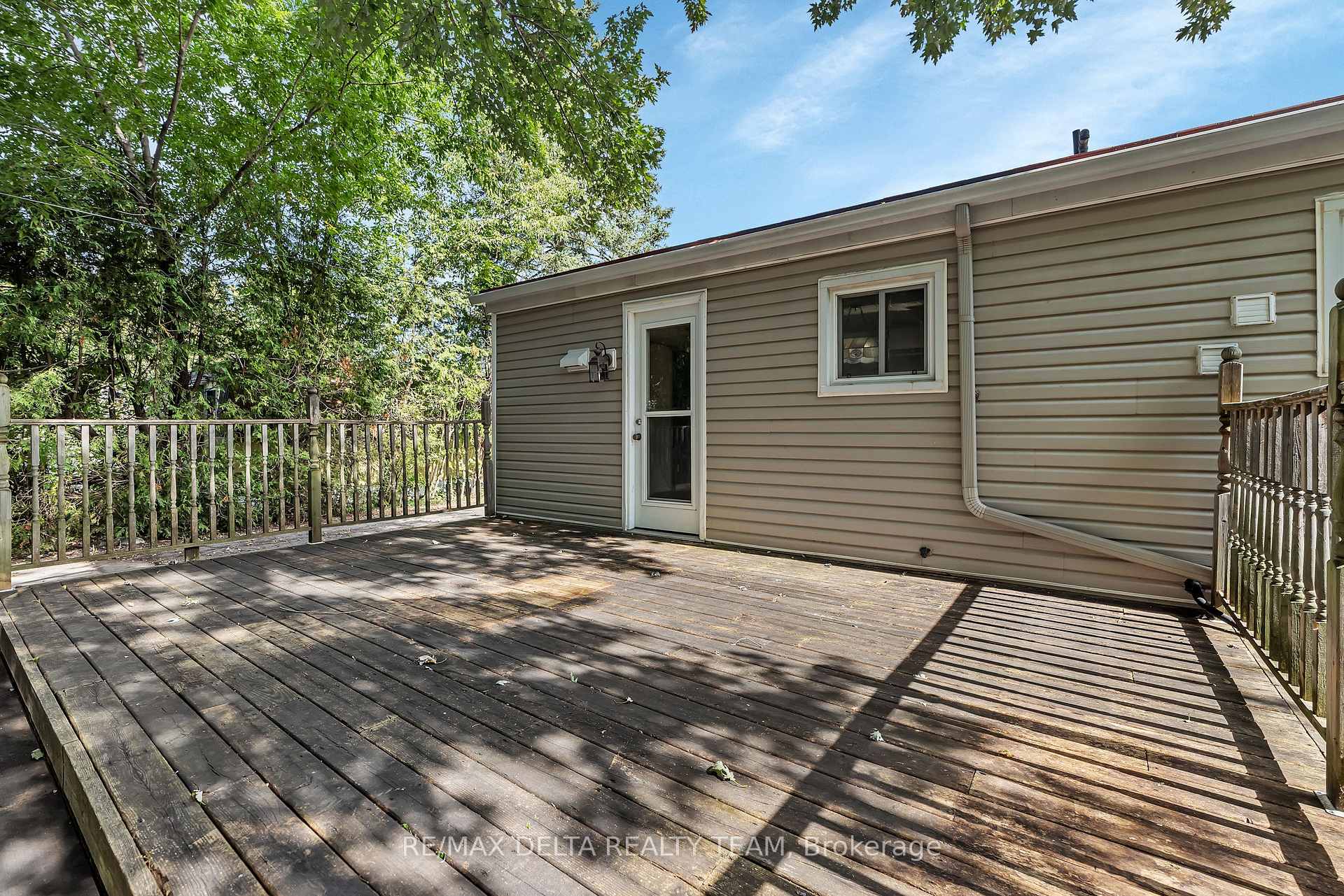 Photo 22 of 25 Fringewood Drive, Ottawa, Fringewood — HOMEH