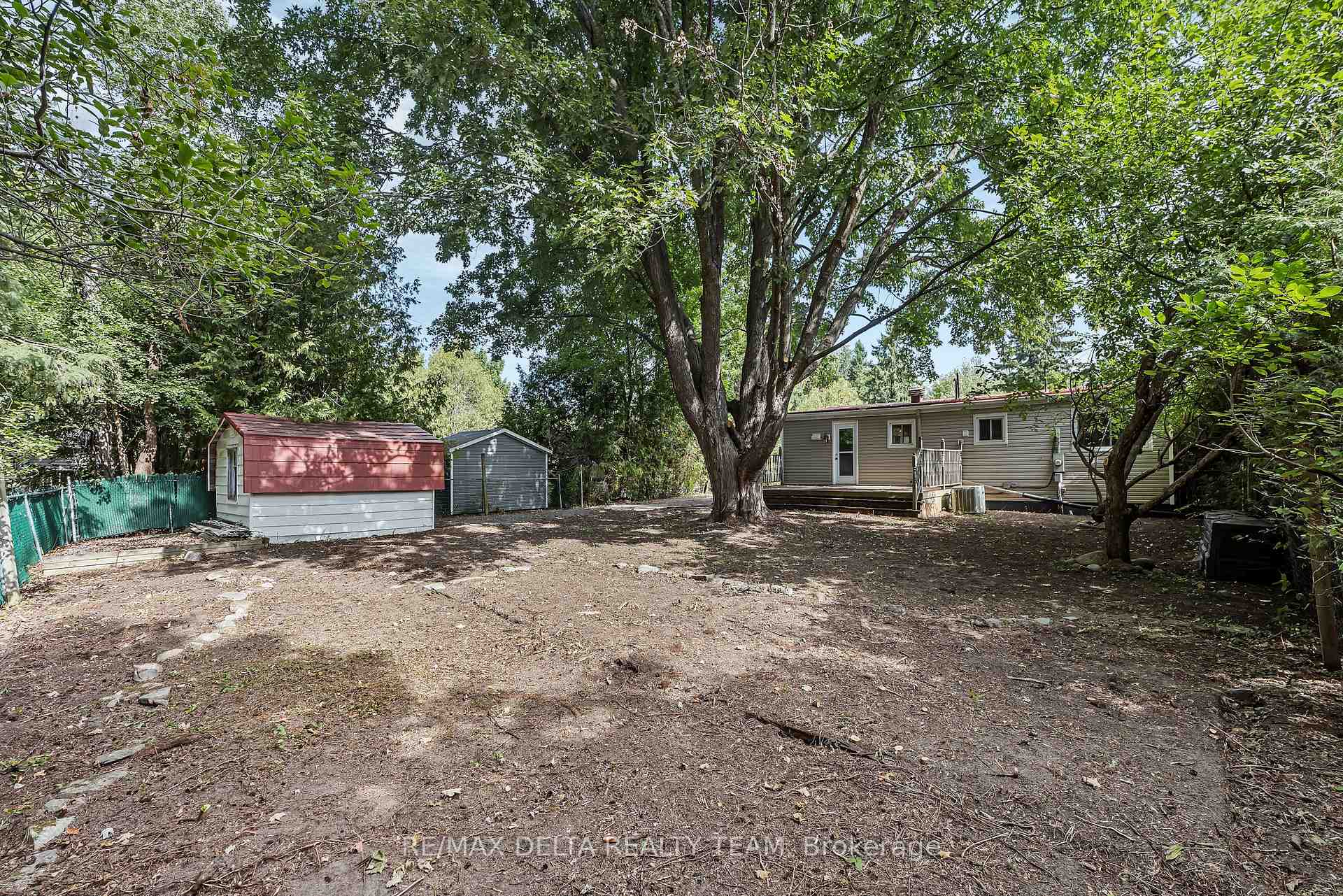 Photo 23 of 25 Fringewood Drive, Ottawa, Fringewood — HOMEH