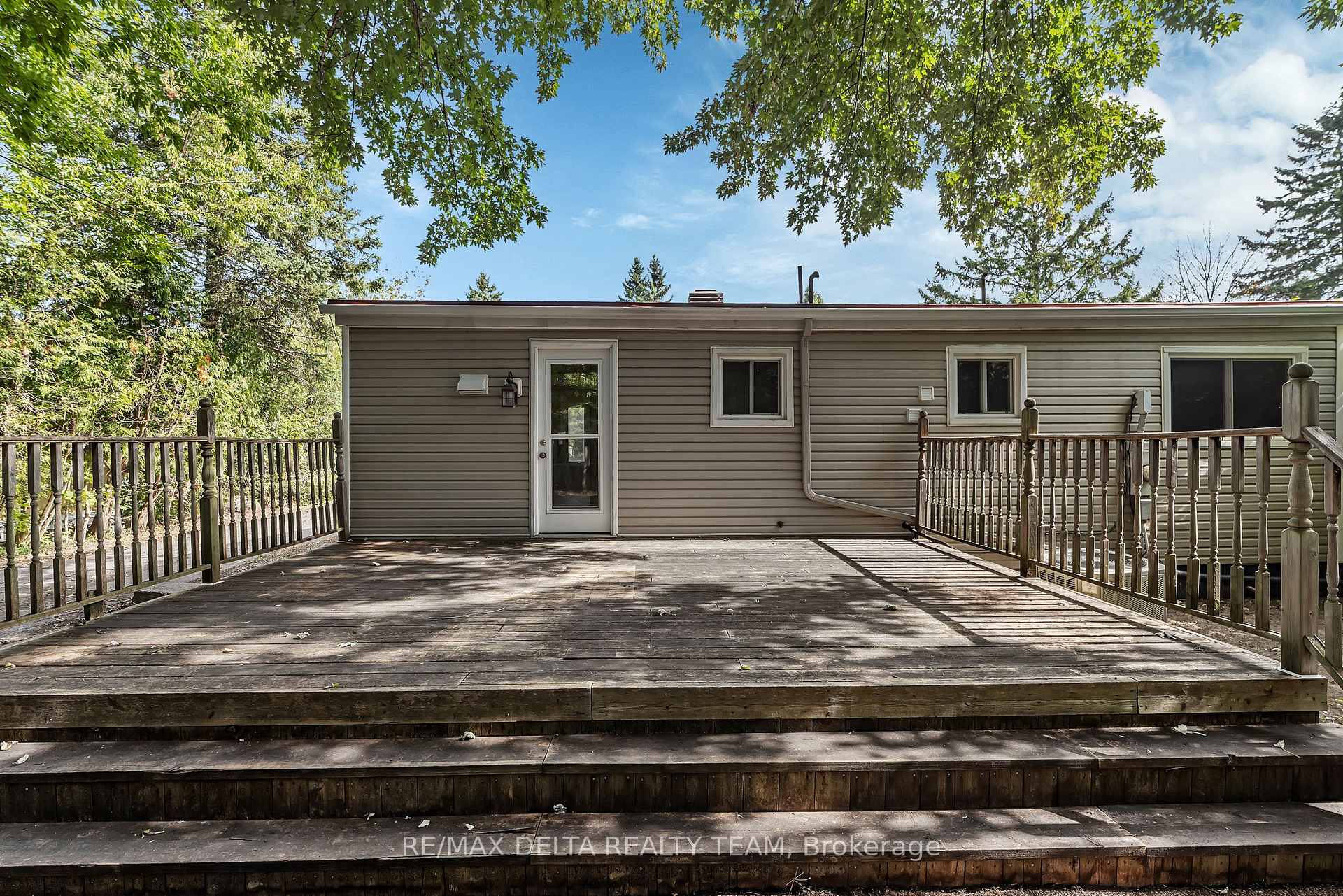 Photo 24 of 25 Fringewood Drive, Ottawa, Fringewood — HOMEH