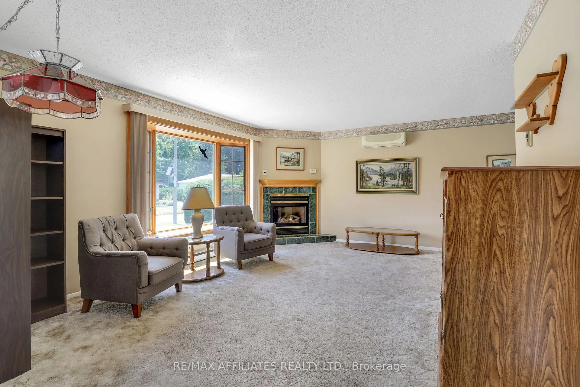Photo 3 of 17 Canfield Road, Ottawa, Sheahan Estates/Trend Village — HOMEH