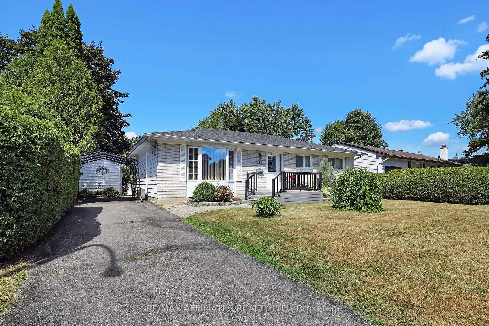 Photo 6 of 17 Canfield Road, Ottawa, Sheahan Estates/Trend Village — HOMEH
