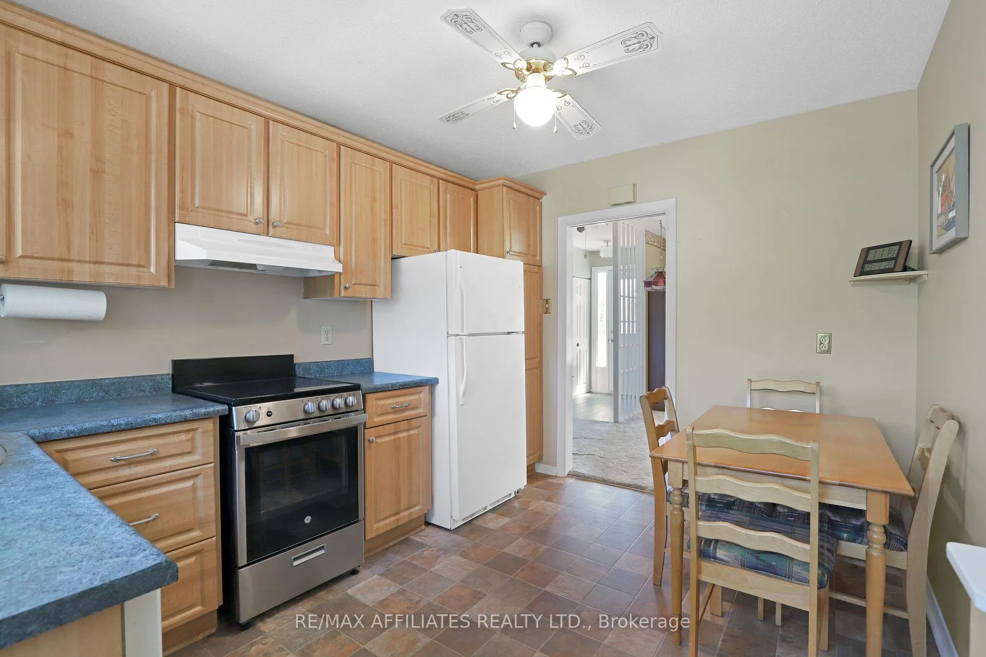 Photo 17 of 17 Canfield Road, Ottawa, Sheahan Estates/Trend Village — HOMEH