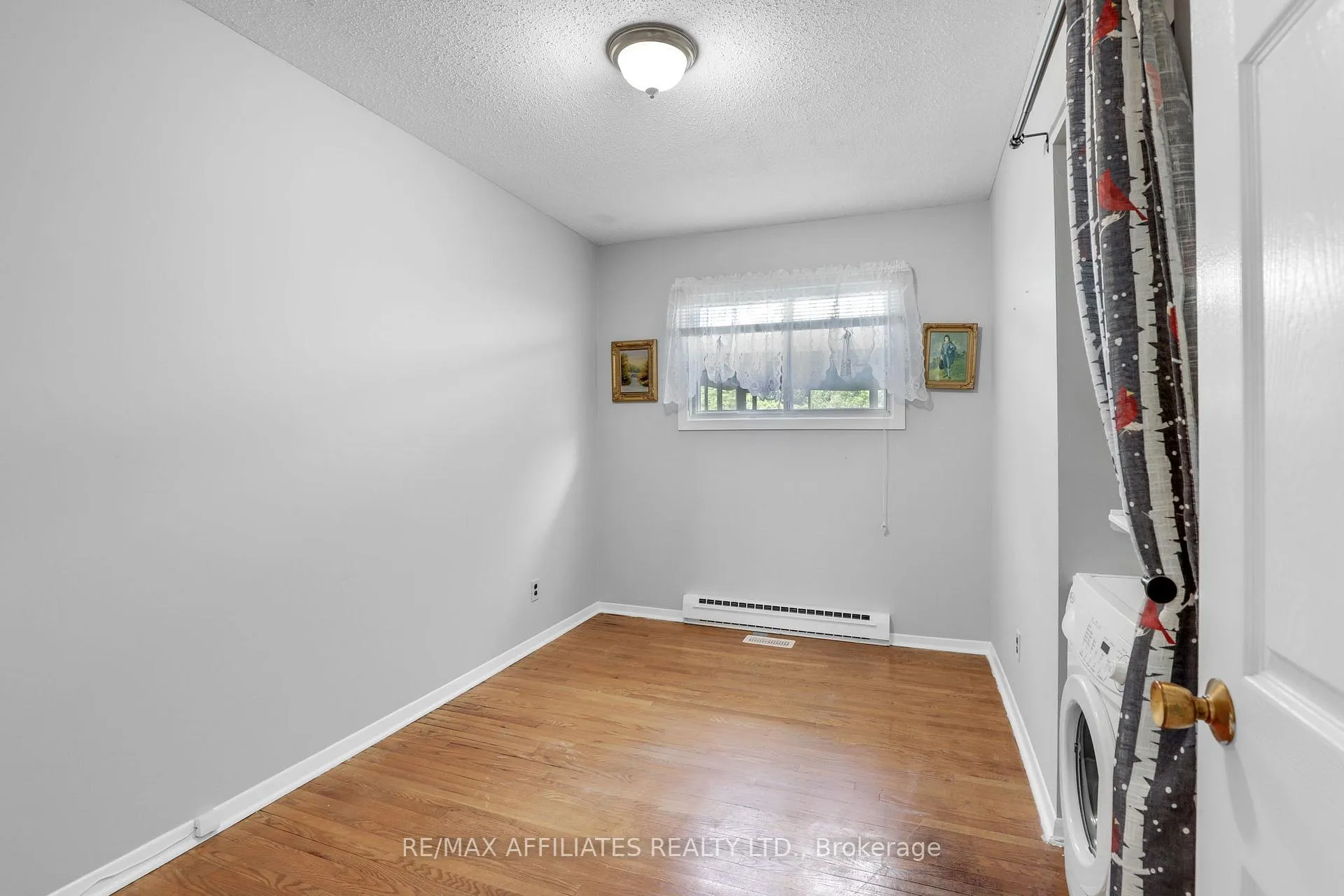 Photo 19 of 17 Canfield Road, Ottawa, Sheahan Estates/Trend Village — HOMEH