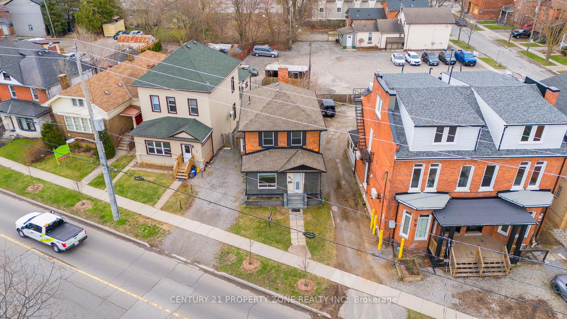 Photo 3 of 86 Welland Avenue, St. Catharines, Downtown — HOMEH