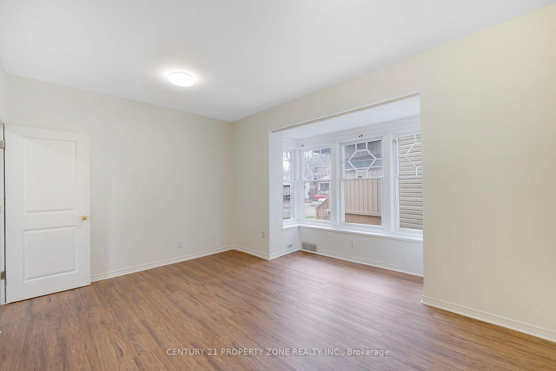 Photo 15 of 86 Welland Avenue, St. Catharines, Downtown — HOMEH