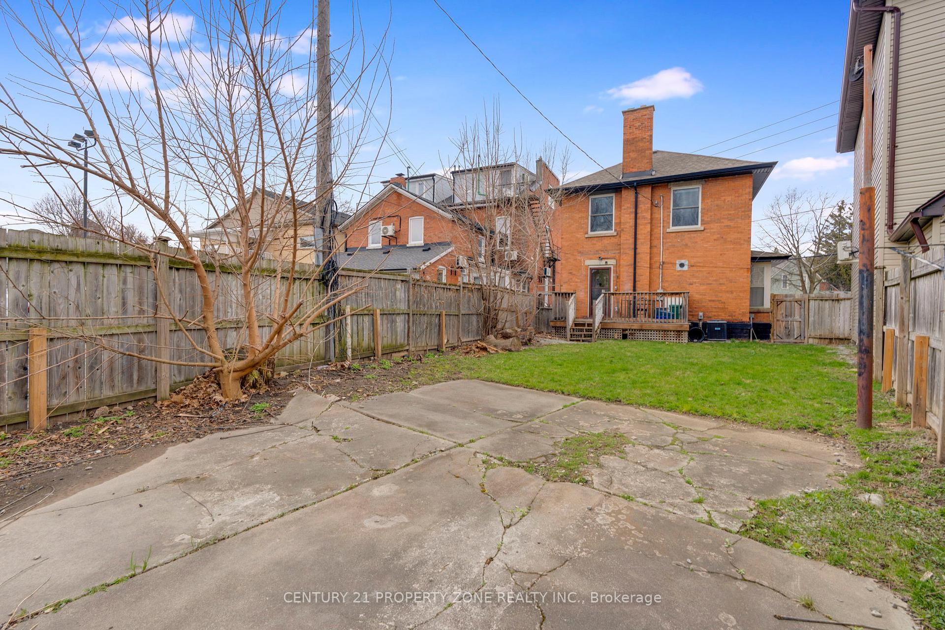 Photo 20 of 86 Welland Avenue, St. Catharines, Downtown — HOMEH