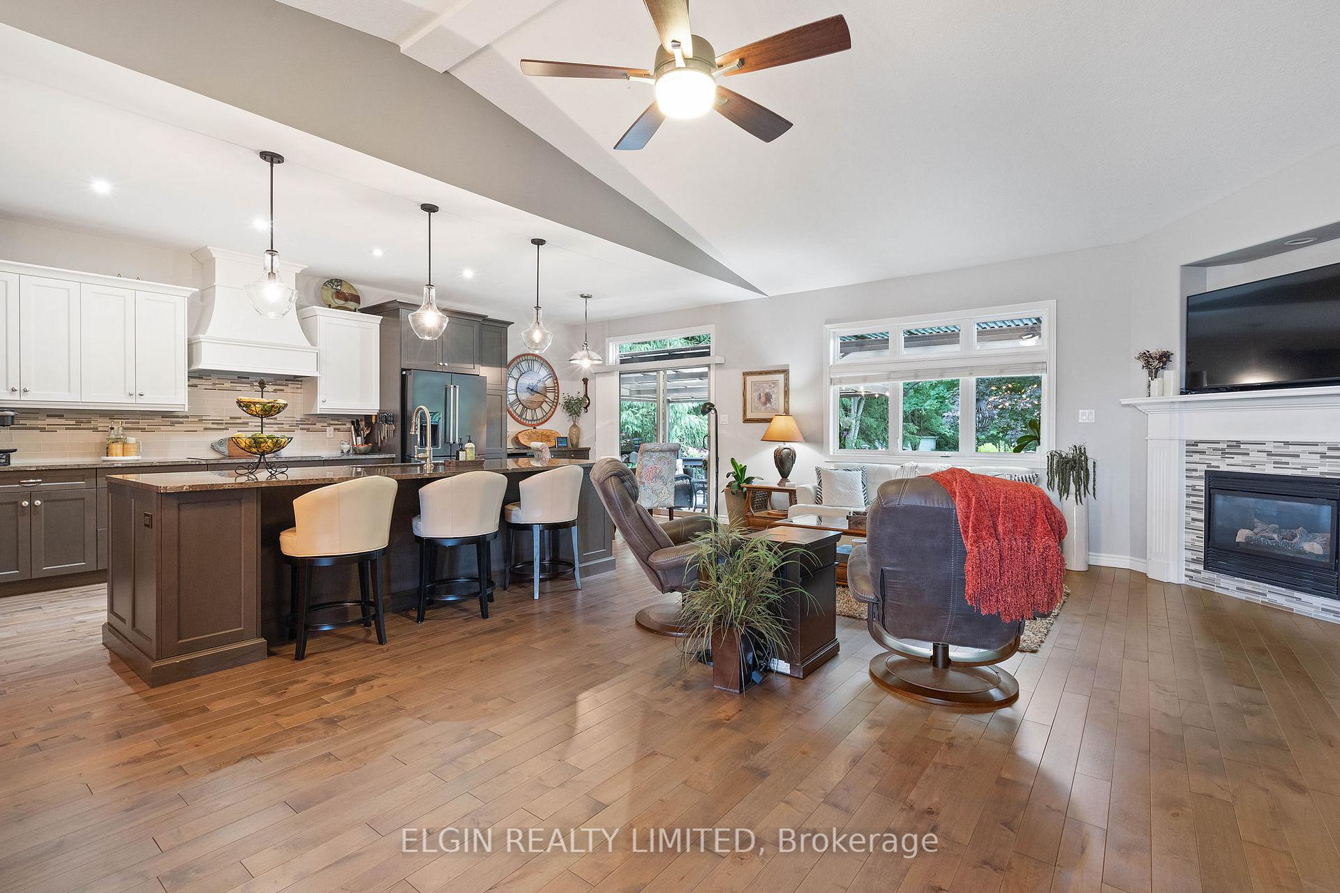 Photo 9 of 66 Donker Drive, St. Thomas — HOMEH